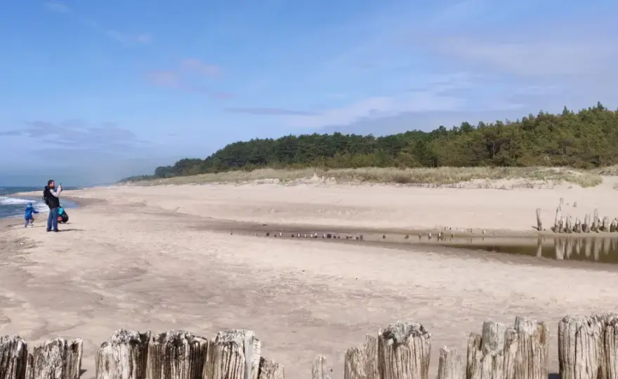 Dąbki - Plaża, Jezioro Bukowo i co robić? Sprawdź!